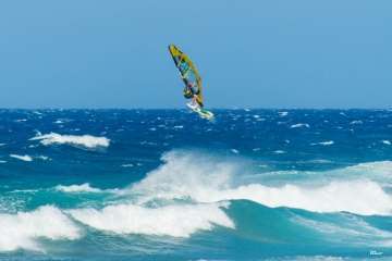 Volando sobre las olas (Foto Antonio Rico)